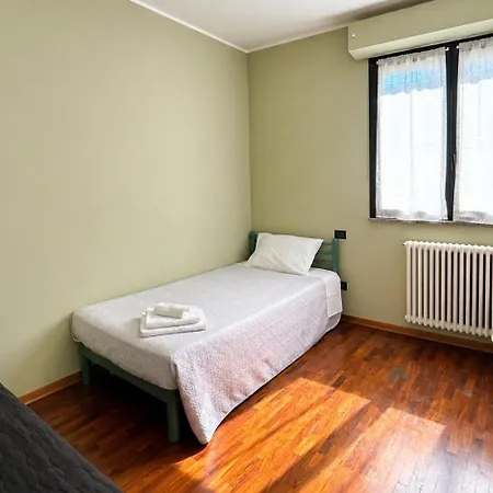 Appartamento Parcheggio Privato *